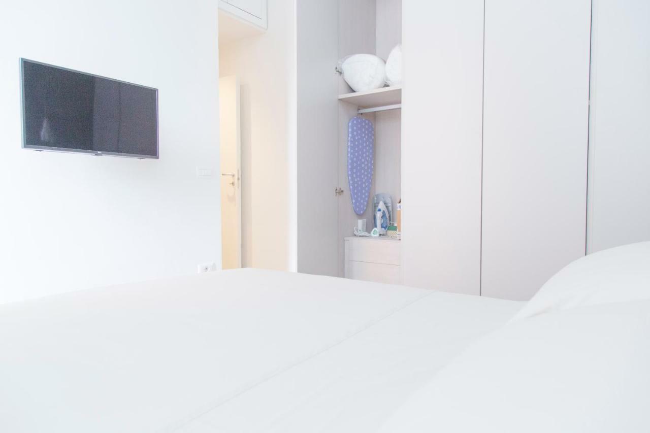 Brand New Apt In Porta Romana Milano Eksteriør billede